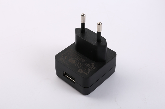 검은 색 6W 5V 1A PD USB 전원용 어댑터 5V 1.2A 5V 0.5A IEC60335 IEC60065