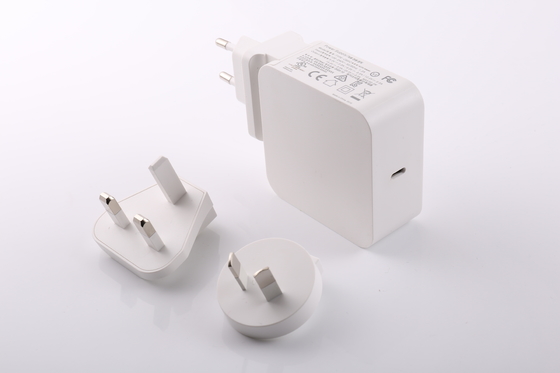 스마트 가전을 위한 USB Ｃ 65W 횃불 재충전이 가능한 AA 배터리 충전기